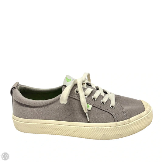 Shoes Sneakers By Cariuma In Grey, Size: 8.5