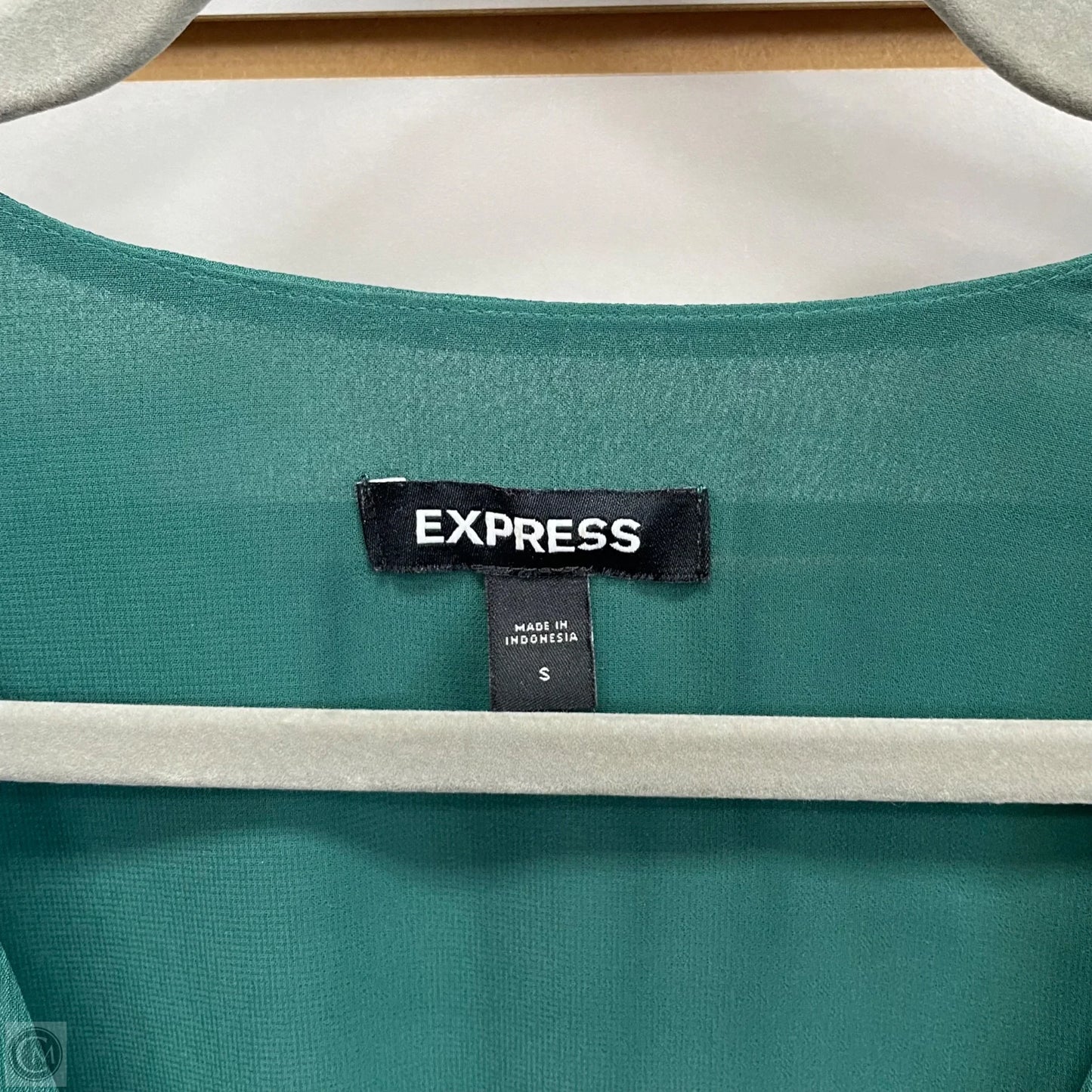 Top Long Sleeve By Express In Green, Size: S