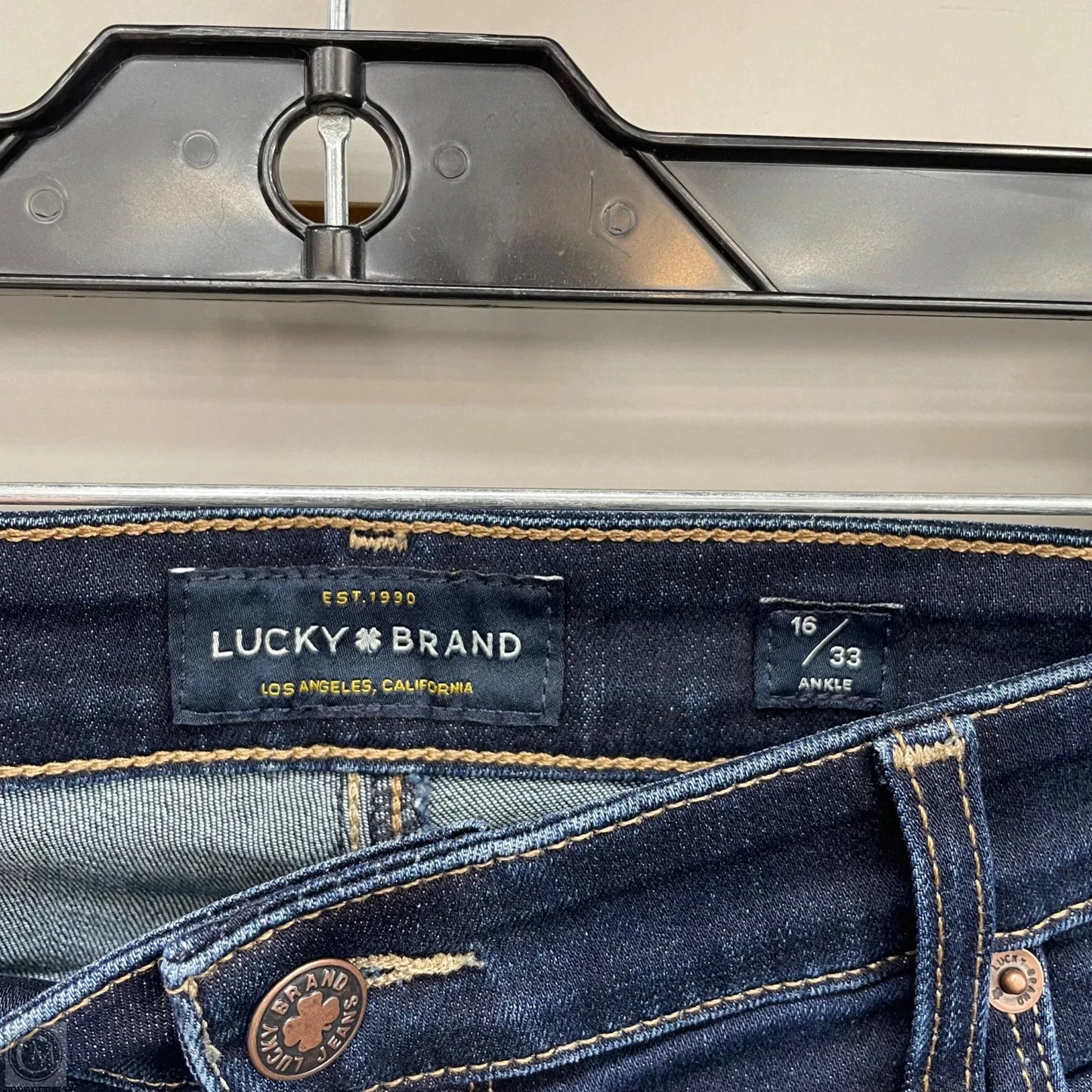 Jeans Straight By Lucky Brand In Blue Denim, Size: 16