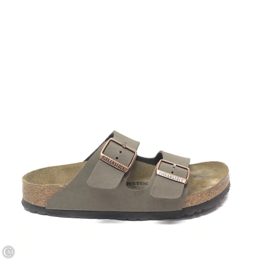 Sandals Flats By Birkenstock In Taupe, Size: 7