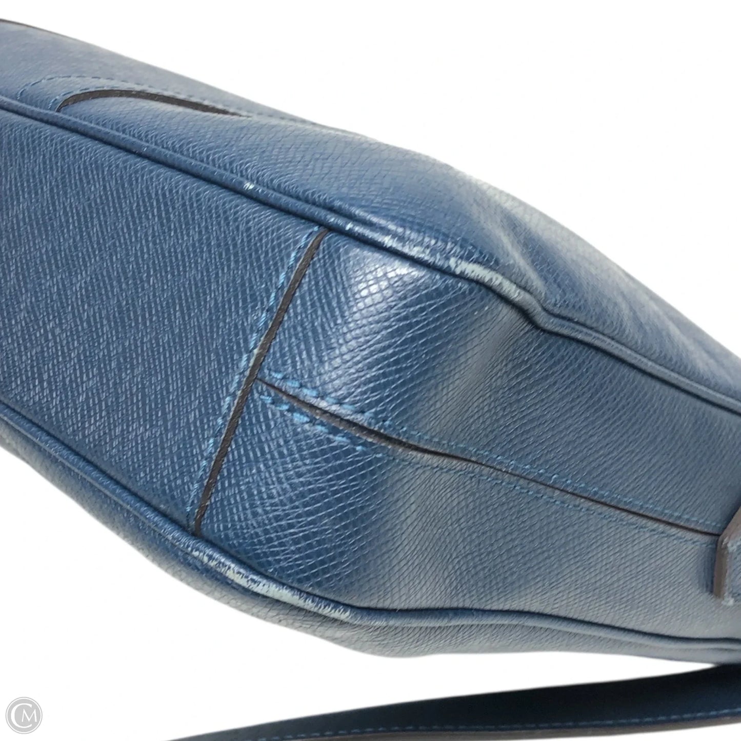 Crossbody Luxury Designer By Louis Vuitton, Size: Medium