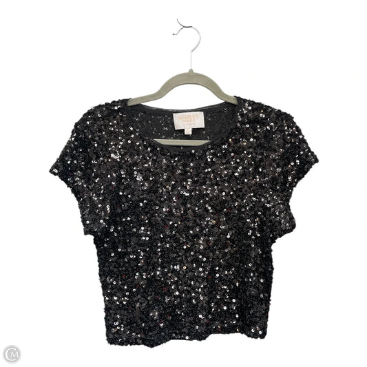 Top Short Sleeve By Francesca's In Black, Size: S