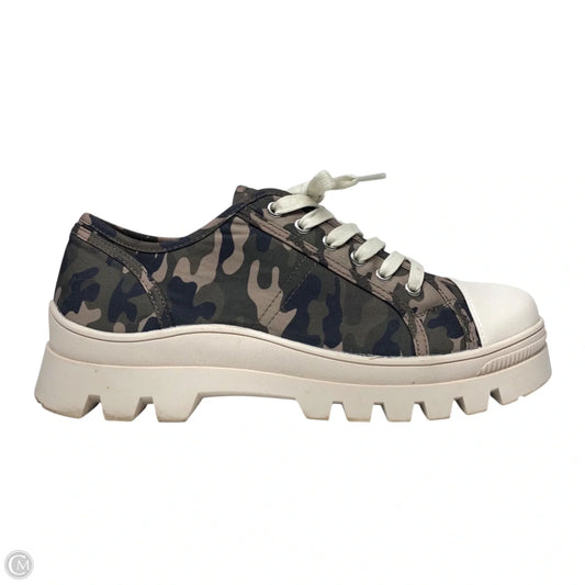 Shoes Sneakers By Cato In Camouflage Print, Size: 12