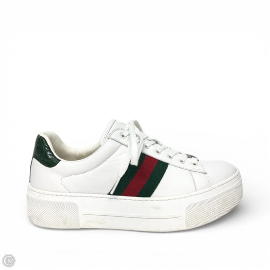 Shoes Luxury Designer By Gucci In White, Size: 8.5