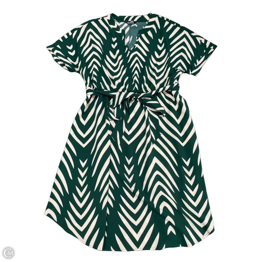 Dress Casual Short By Bloomchic In Green & White, Size: 1x