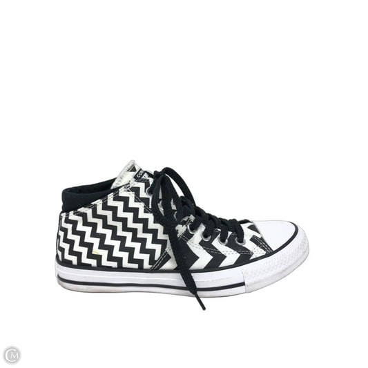 Shoes Sneakers By Converse In Black & White, Size: 8.5