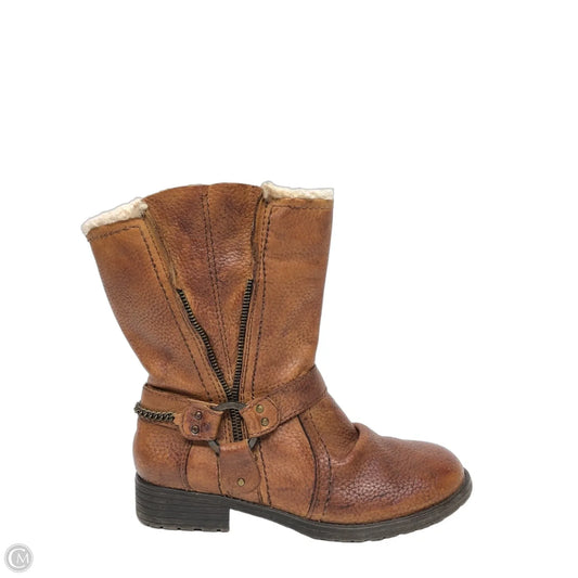 Boots Ankle Flats By Steve Madden In Brown, Size: 8