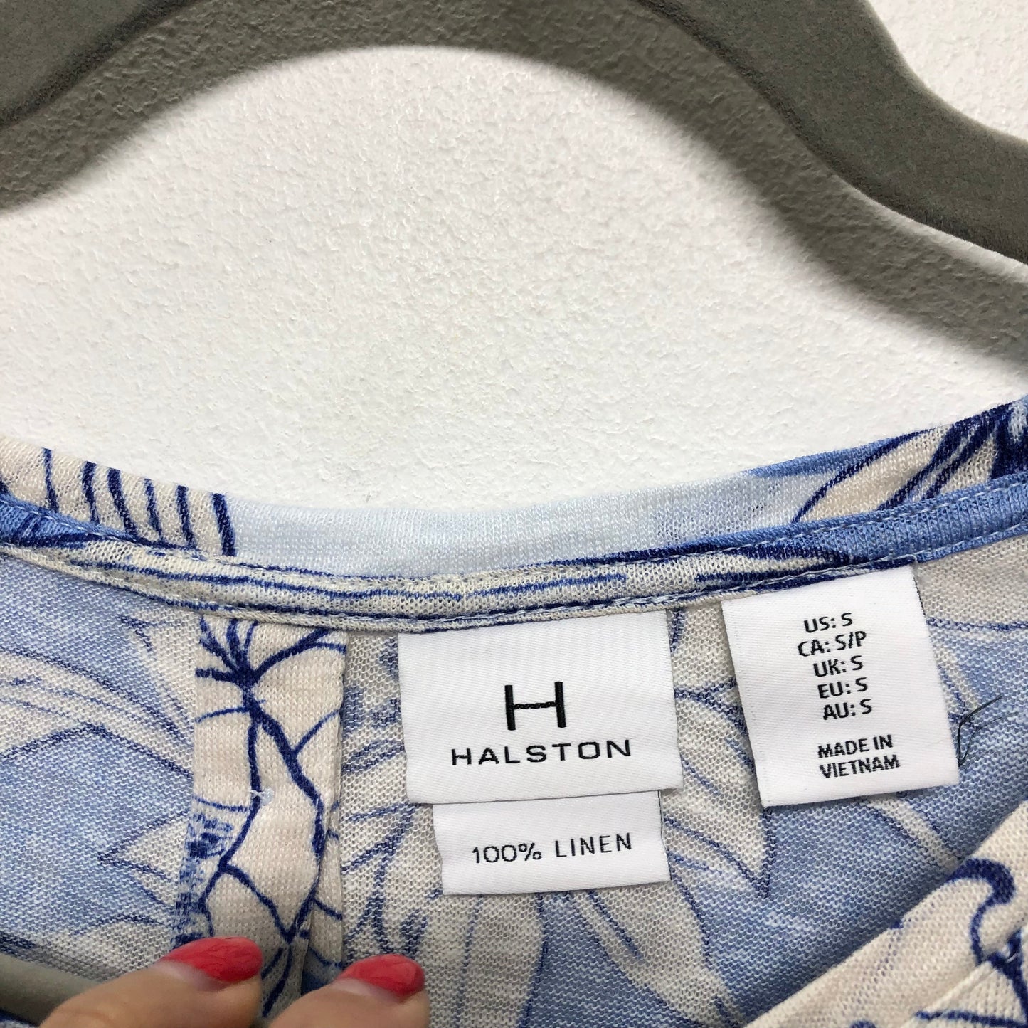 Top Short Sleeve By Halston  Size: S