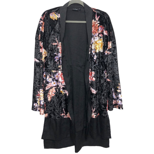 Kimono By Urban Outfitters  Size: Xs