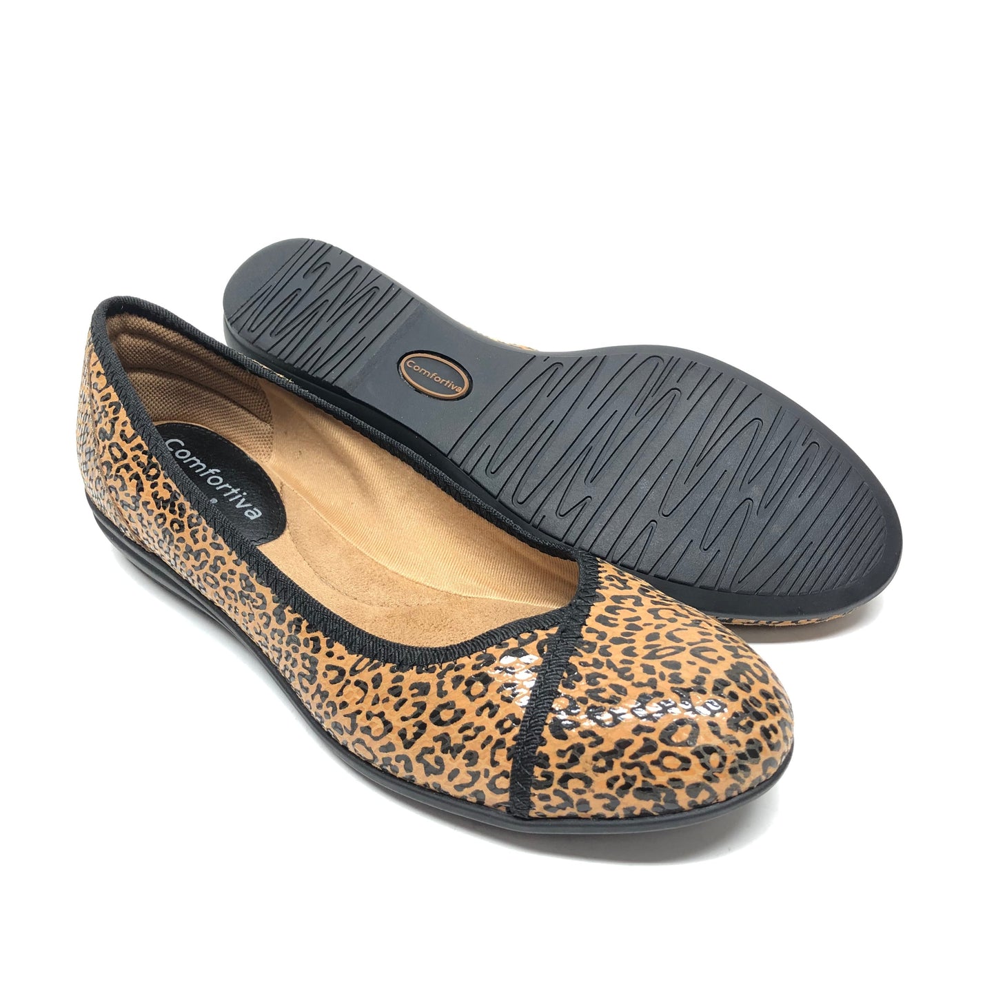 Animal Print Shoes Flats Comfortiva, Size 8