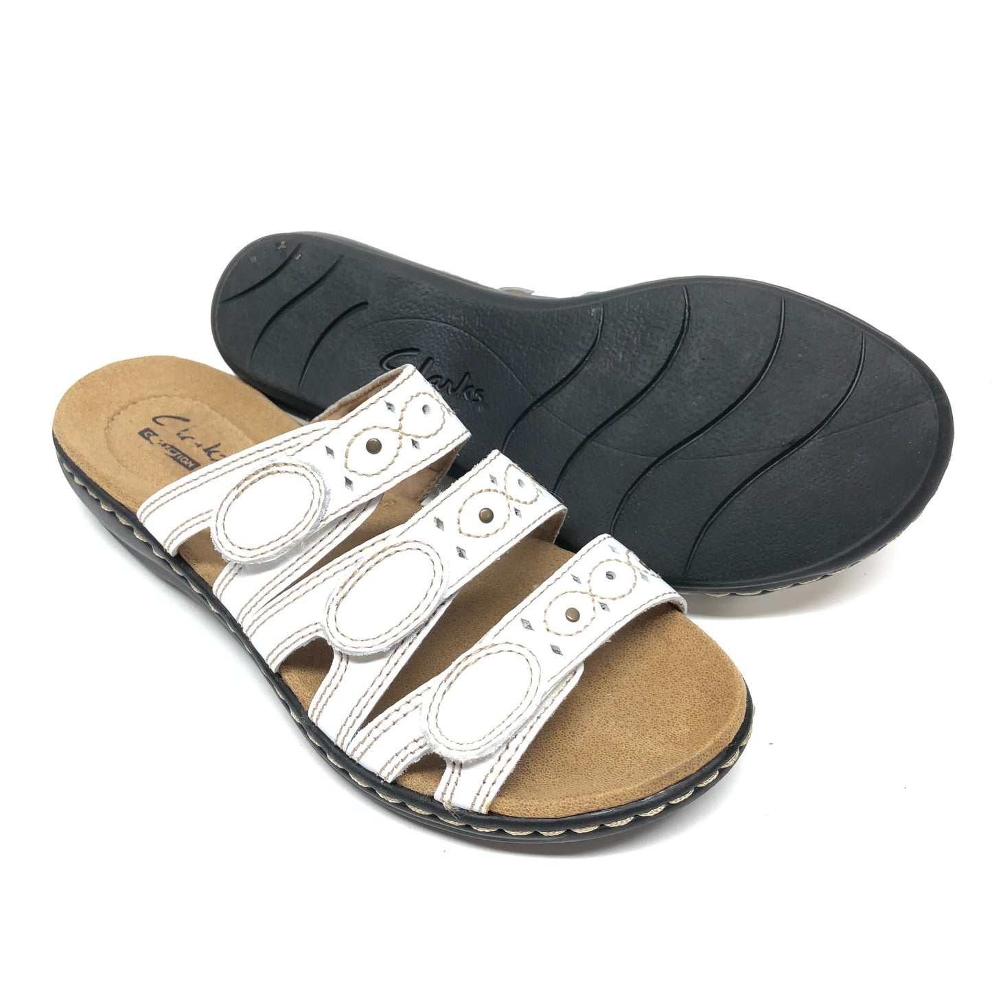 White Sandals Flats Clarks, Size 6