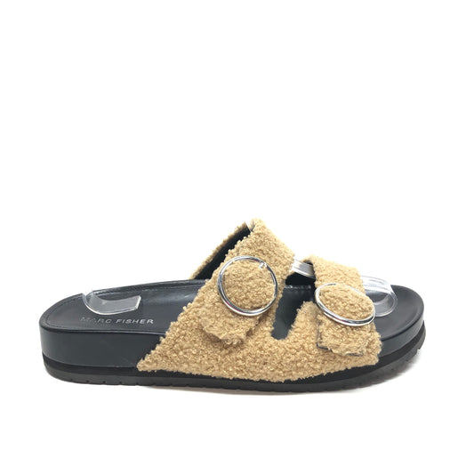 Beige Sandals Flats Marc Fisher, Size 10
