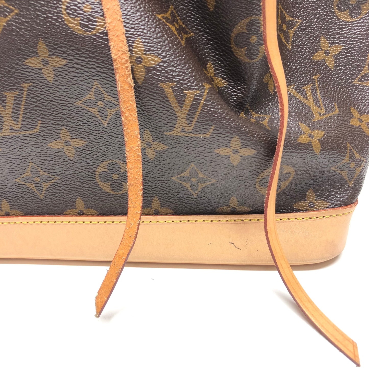 Crossbody Luxury Designer By Louis Vuitton, Size: Small