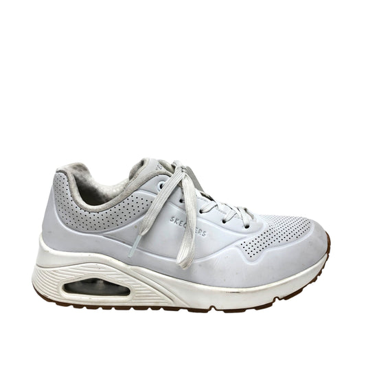 Shoes Sneakers By Skechers In White, Size: 7