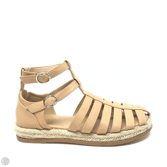 Sandals Flats By Clothes Mentor In Beige, Size: 8