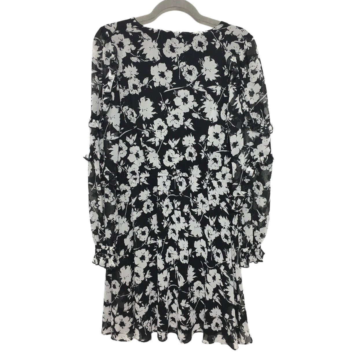 Dress Casual Short By Karl Lagerfeld  Size: 6