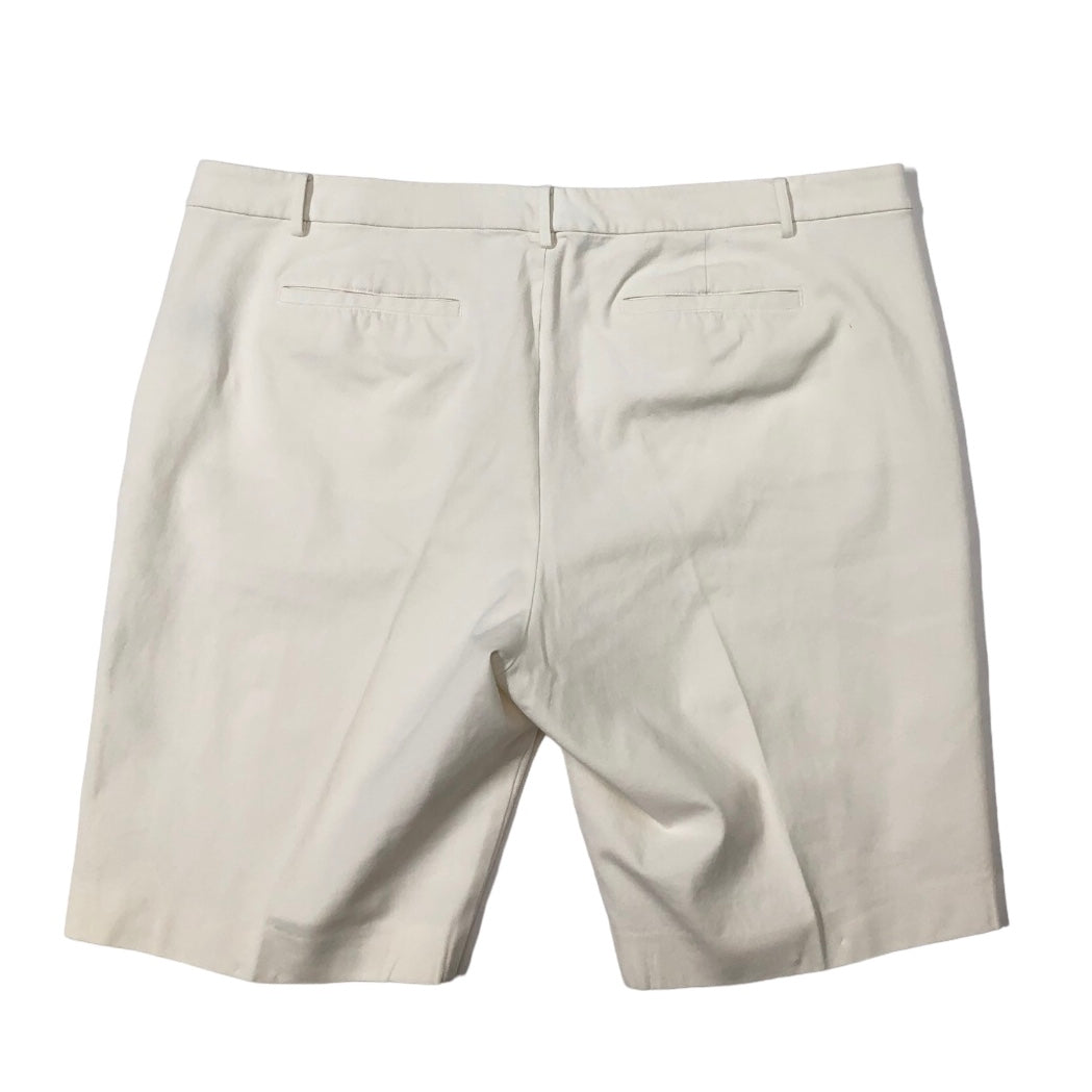 Shorts By Lauren By Ralph Lauren  Size: 18