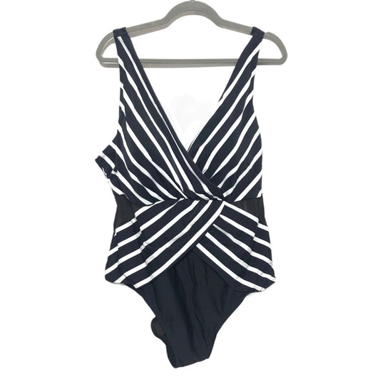 Black & White Swimsuit Clothes Mentor, Size 3x