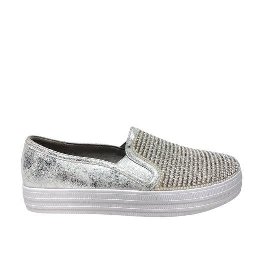 Shoes Sneakers By Skechers In Silver, Size: 9.5