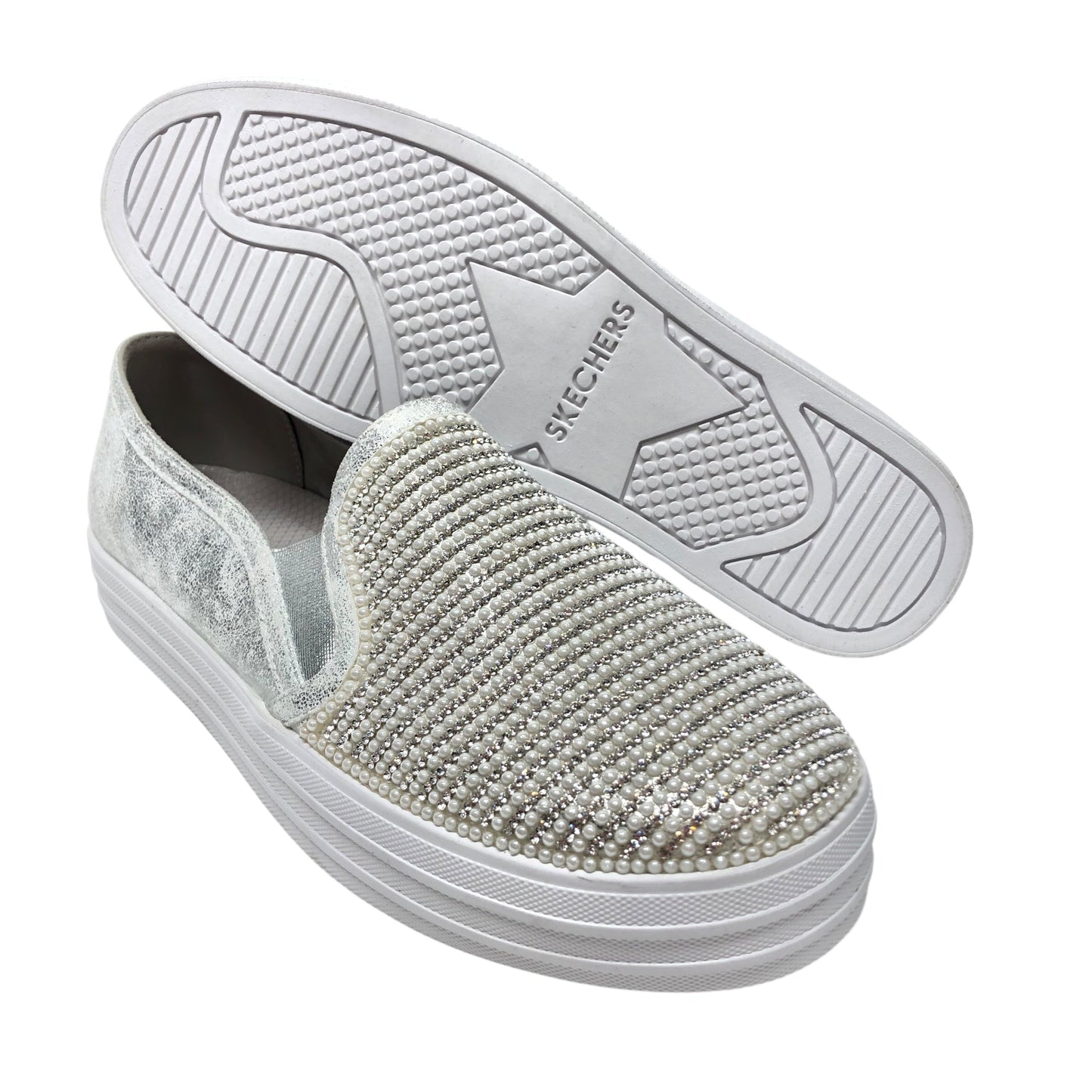 Shoes Sneakers By Skechers In Silver, Size: 9.5