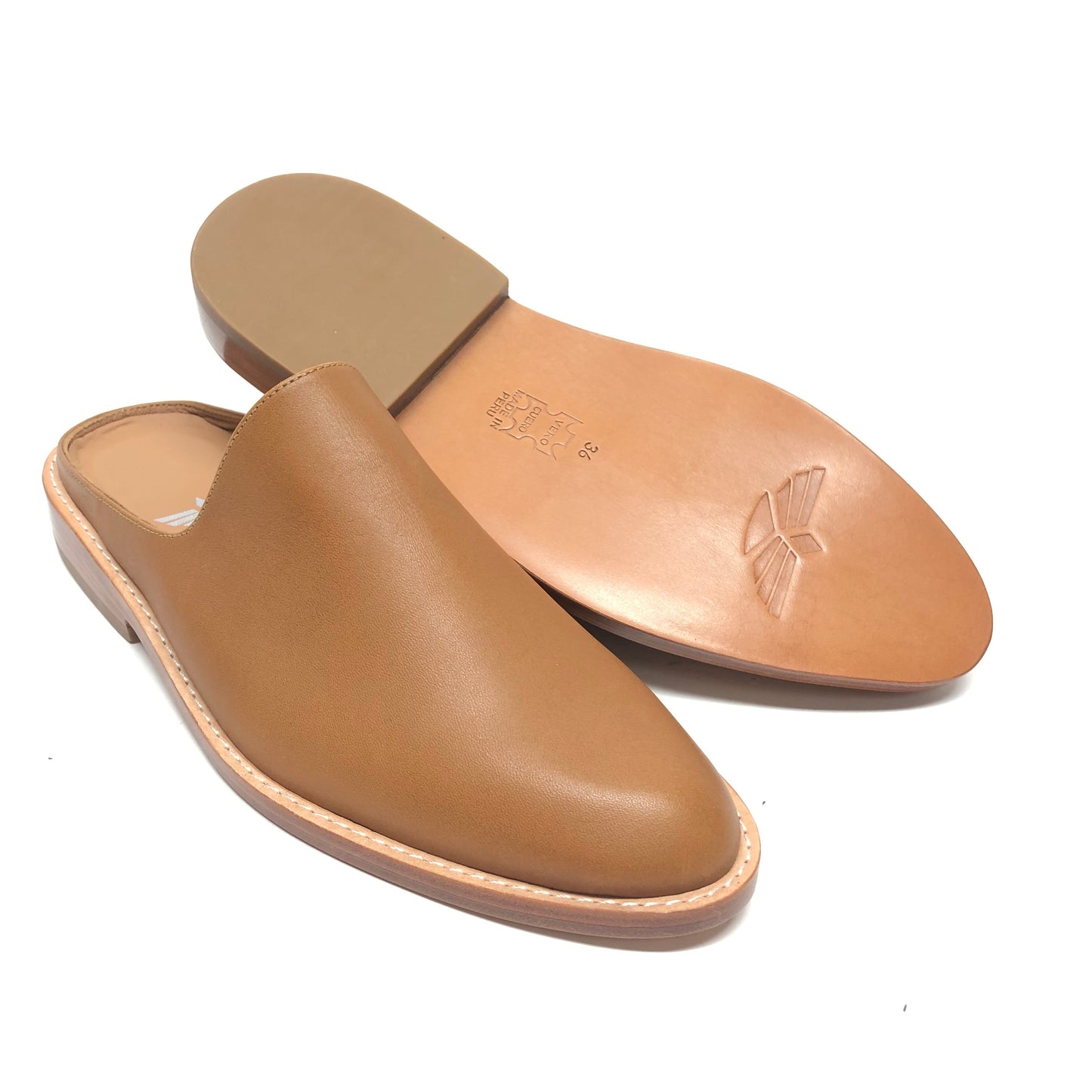 Shoes Flats By Cmb In Tan, Size: 6