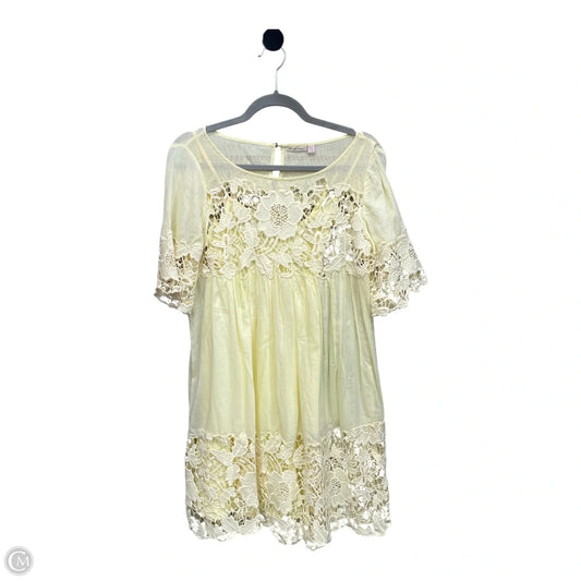 Dress Casual Short By Holding Horses In Yellow, Size: 0