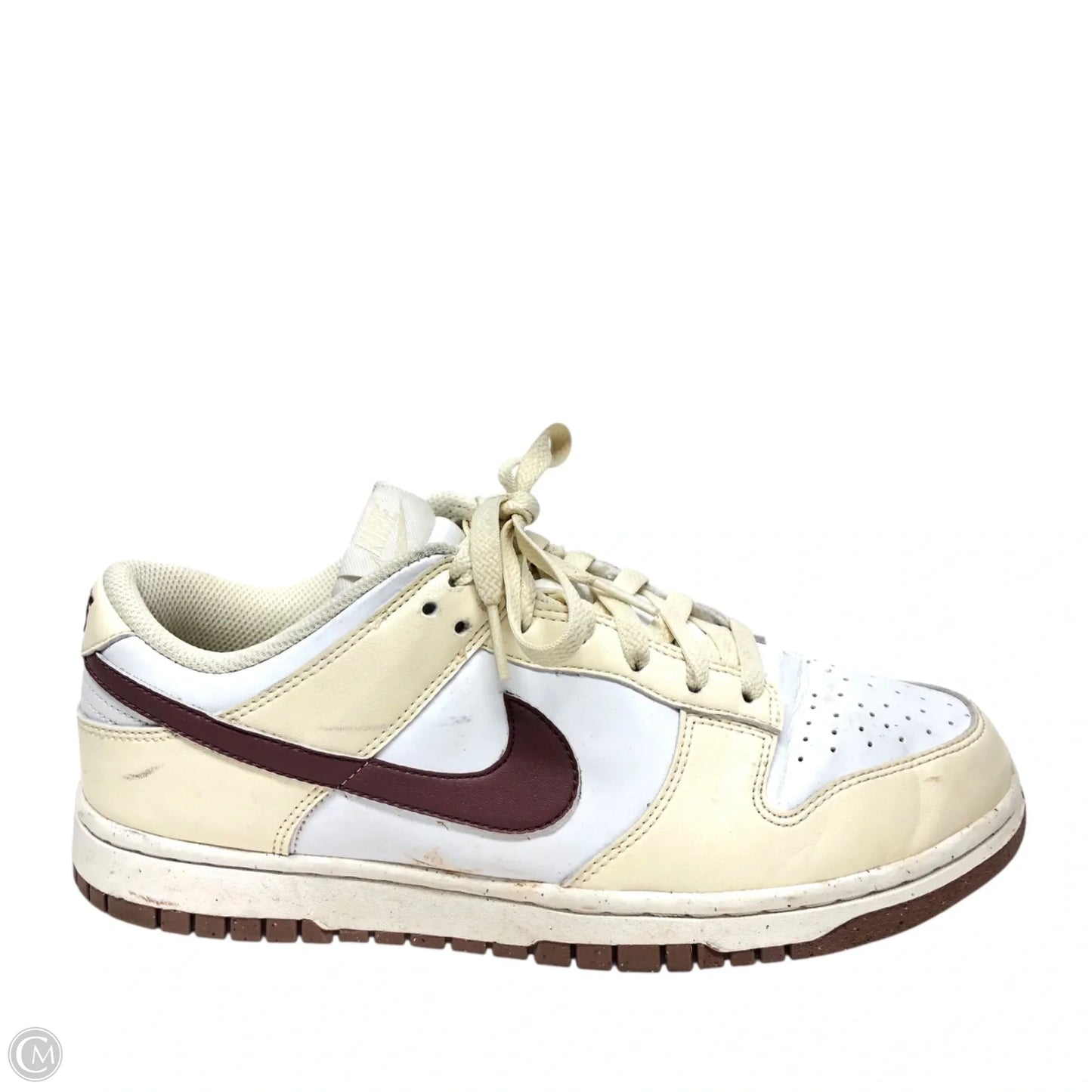 Shoes Sneakers By Nike In Cream & White, Size: 9.5