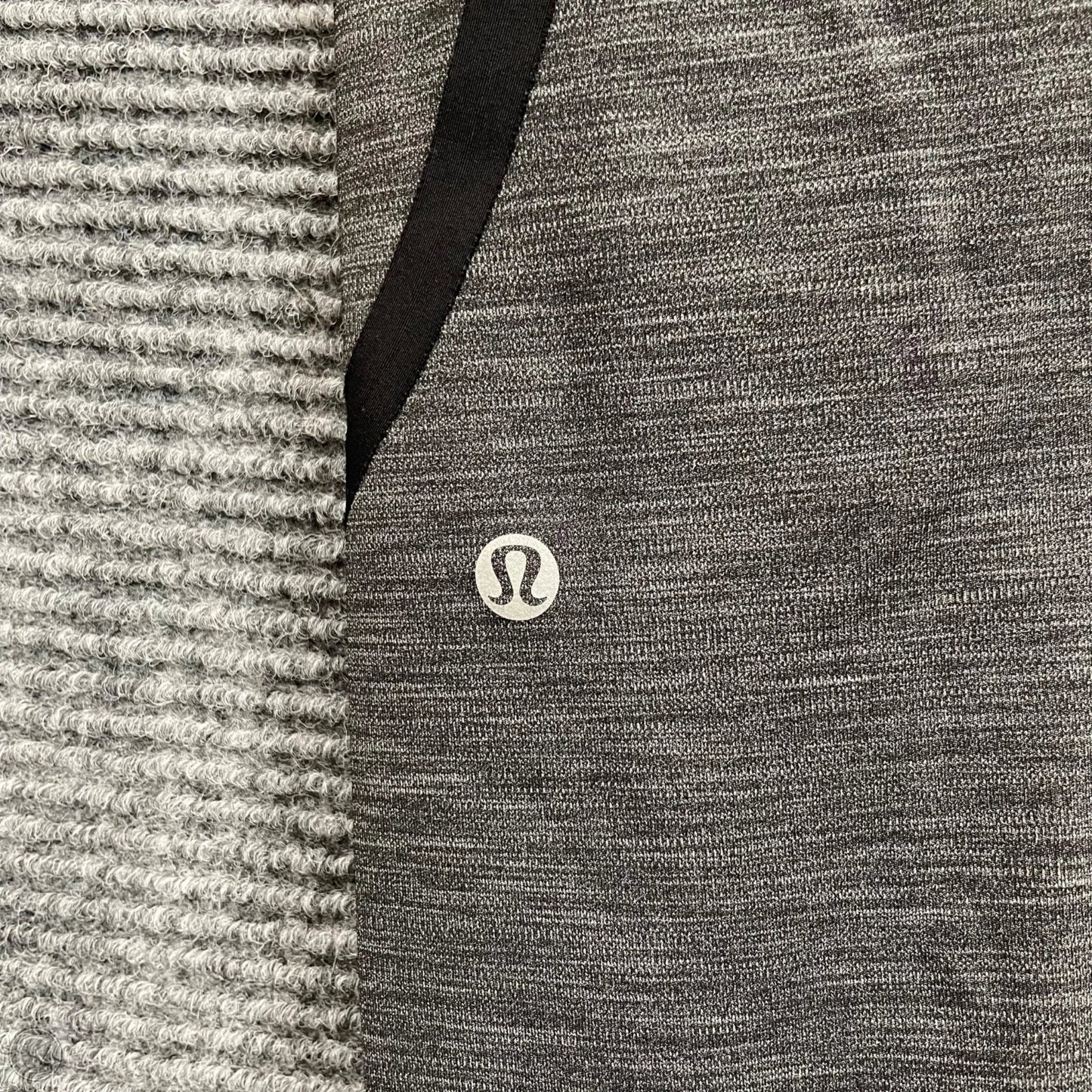Athletic Leggings By Lululemon In Black & Grey, Size: 6