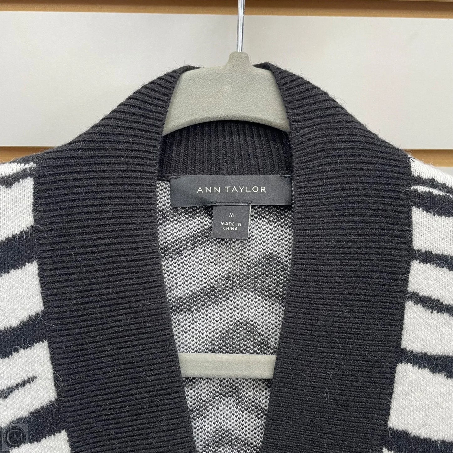 Sweater Cardigan By Ann Taylor In Black & White, Size: M