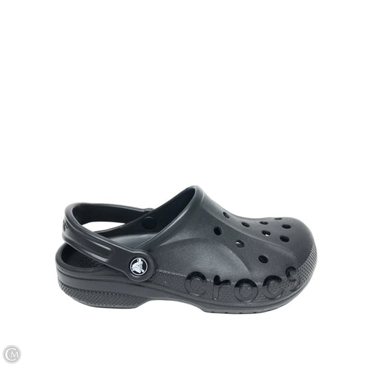 Shoes Flats By Crocs In Black, Size: 7