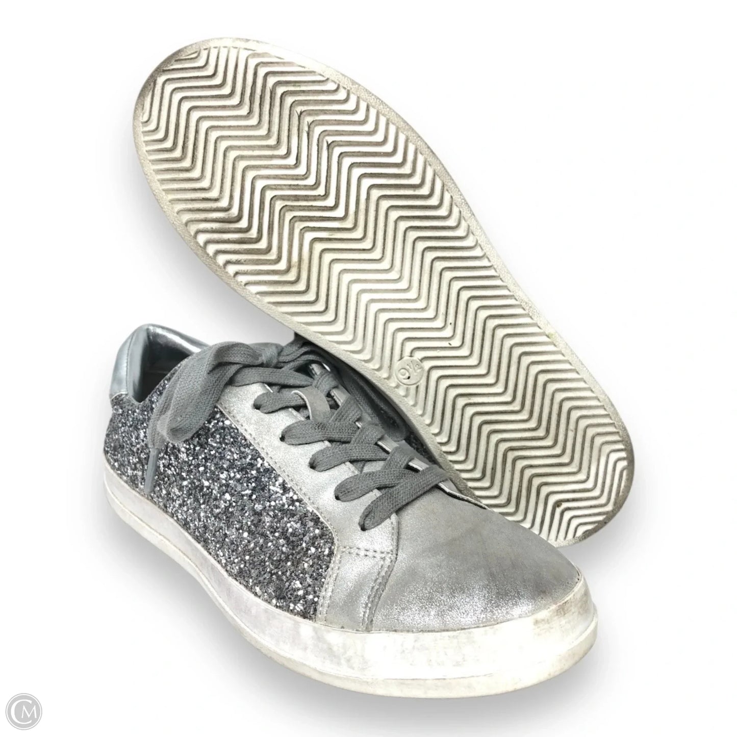 Shoes Sneakers By Mossimo In Silver, Size: 9.5