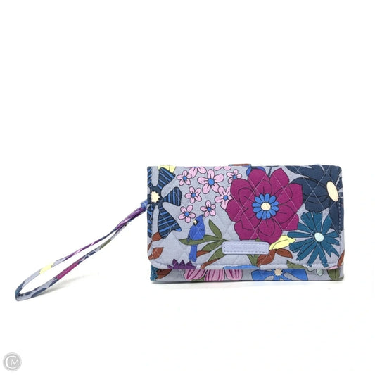 Wristlet By Vera Bradley, Size: Medium