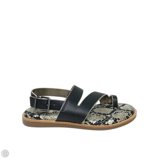 Sandals Flats By Crown Vintage In Snakeskin Print, Size: 6