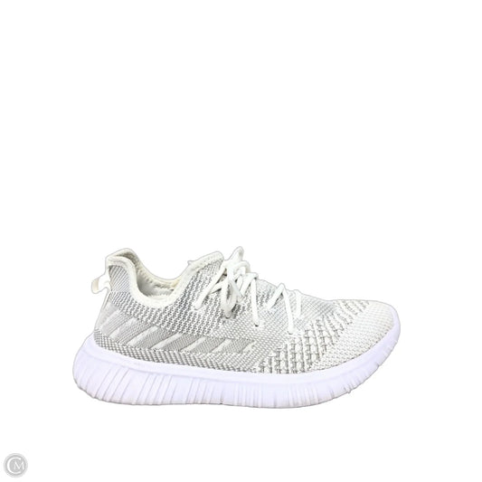 Shoes Sneakers By Avia In White, Size: 8.5