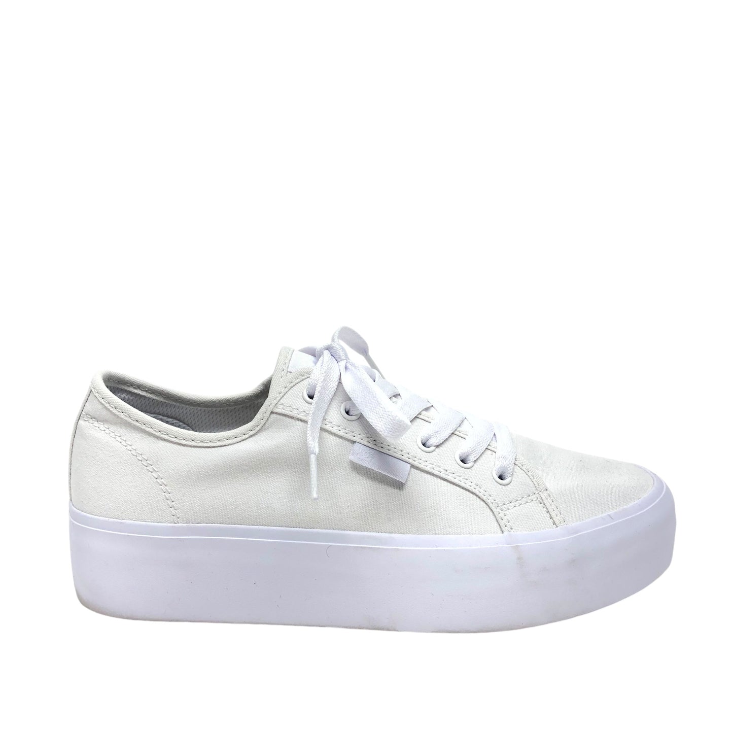 Shoes Sneakers By Cmc In White, Size: 10.5