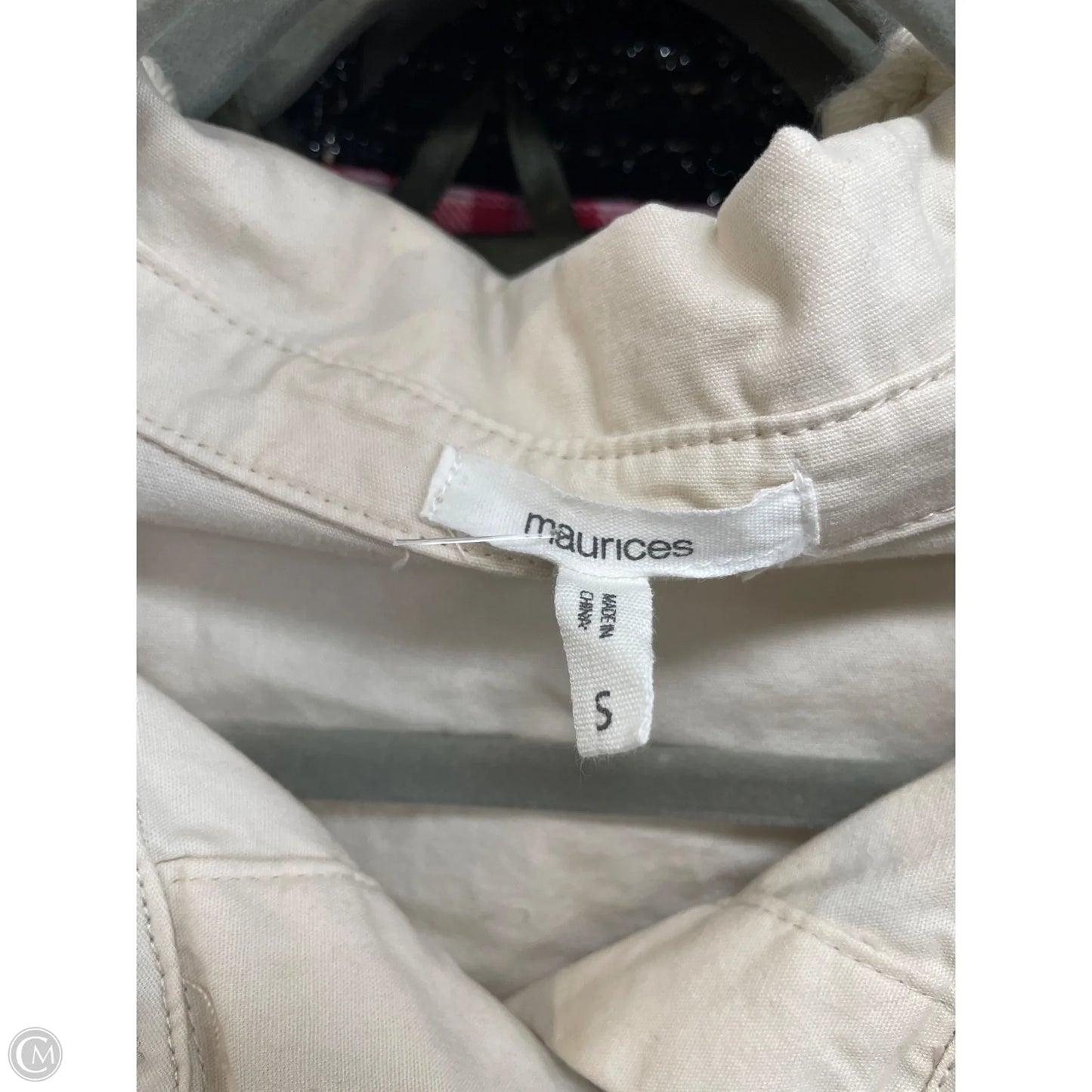 Top Long Sleeve By Maurices In Cream, Size: S