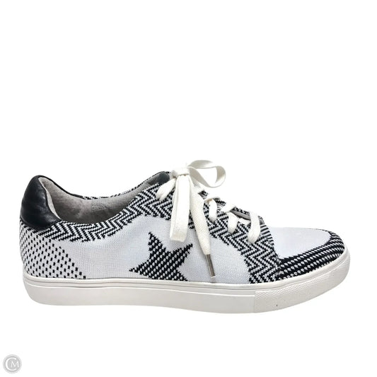 Shoes Athletic By Cma In Black & White, Size: 6.5