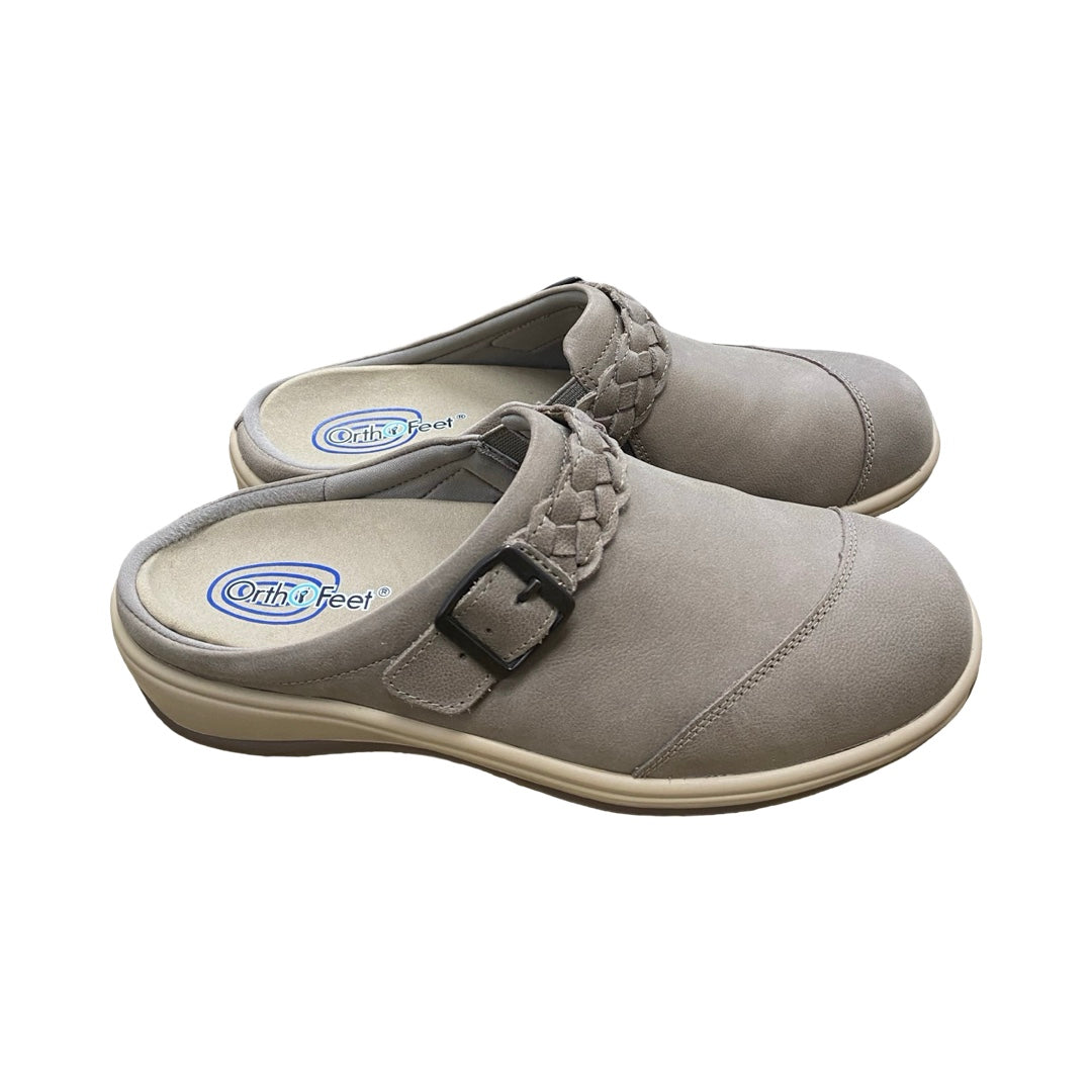 Shoes Flats By Cmc In Taupe, Size:9.5