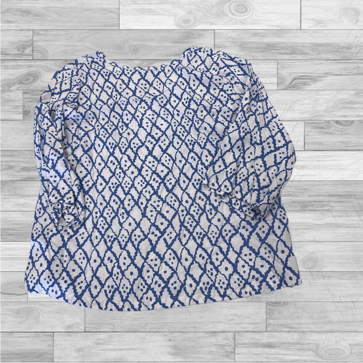 Top Long Sleeve By Clothes Mentor In Blue & White, Size: S