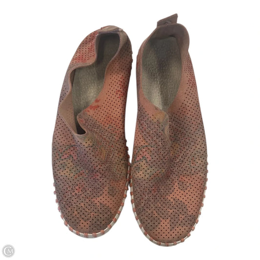 Shoes Flats By Clothes Mentor In Pink, Size: 5.5