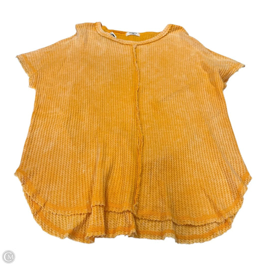 Top Short Sleeve By Zenana In Yellow, Size: M
