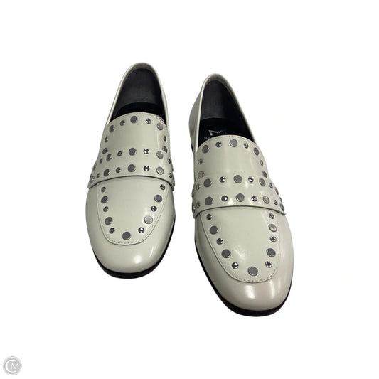 Shoes Flats By Marc Fisher In White, Size: 6.5