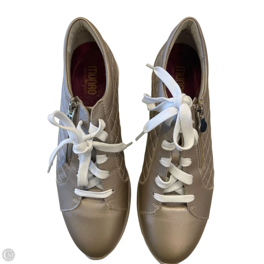 Shoes Sneakers By Munro In Gold, Size: 9.5