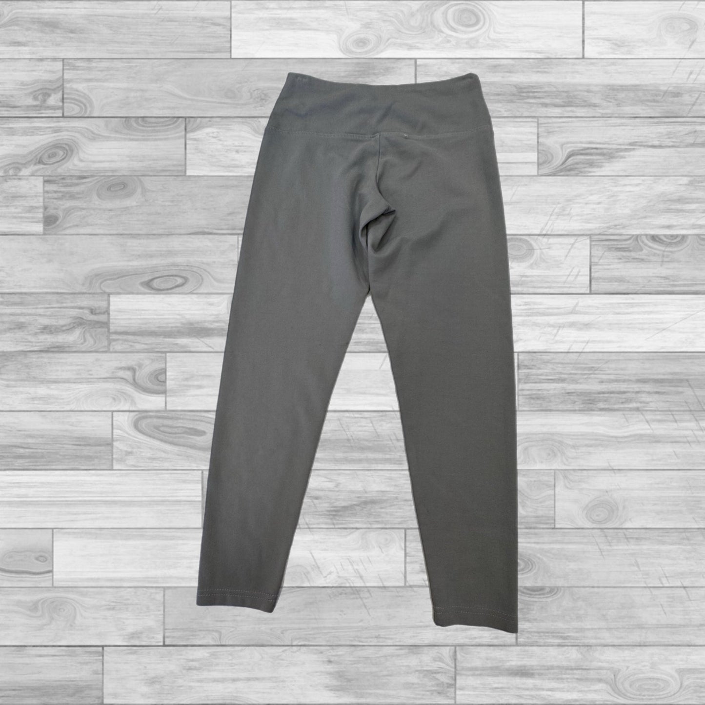 Athletic Capris By Lulu In Grey, Size: S