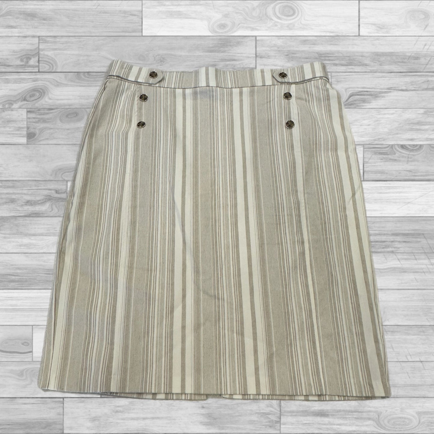 Skirt Mini & Short By Clothes Mentor In Cream, Size: 1x