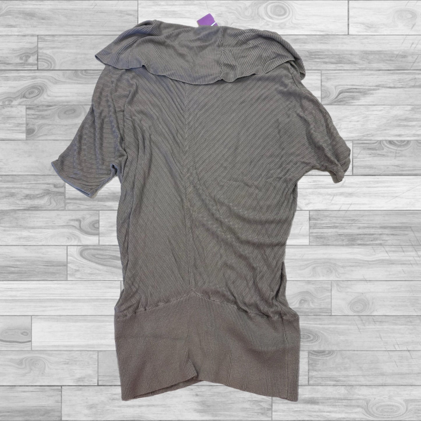 Top Short Sleeve By Express In Grey, Size: S