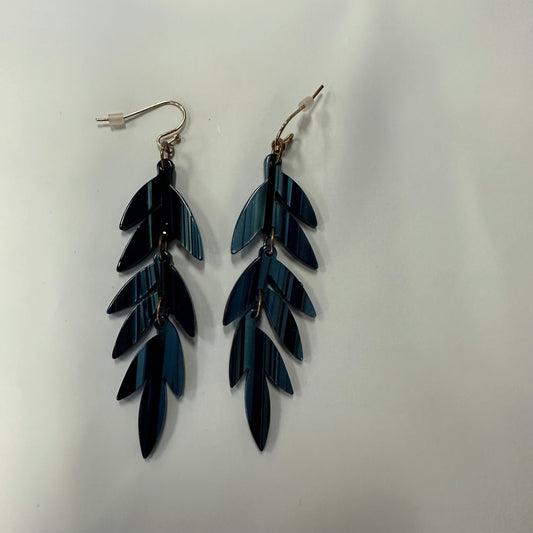 Earrings Dangle/drop By Clothes Mentor