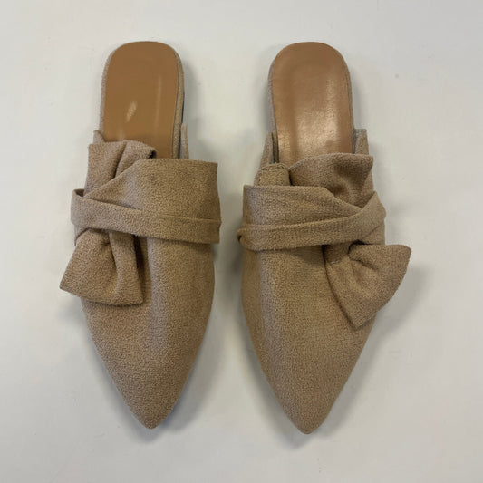 Shoes Flats By Clothes Mentor In Tan, Size: 8.5