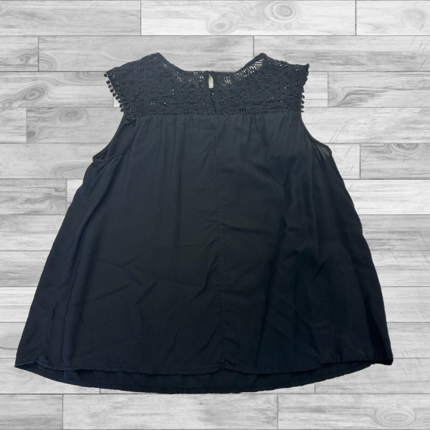 Top Short Sleeve By Old Navy In Black, Size: L