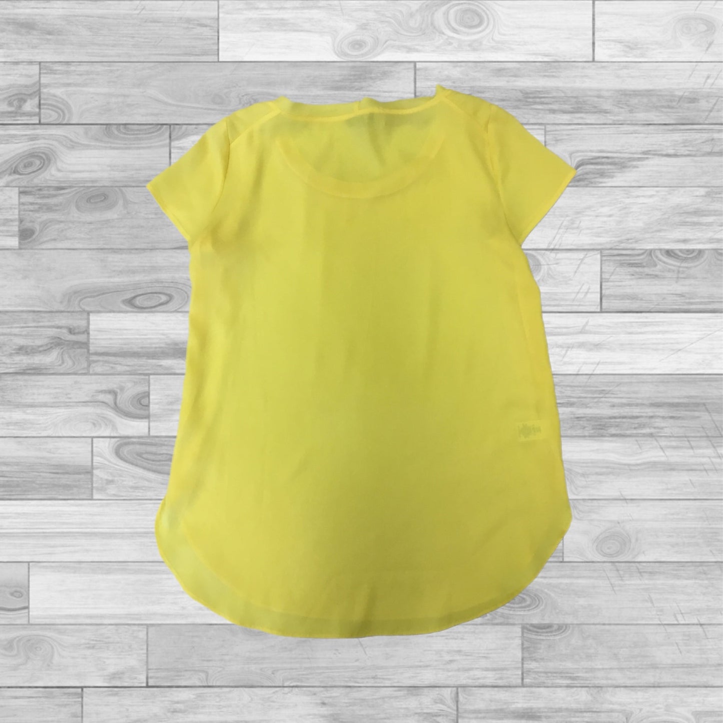 Top Short Sleeve By Ann Taylor In Yellow, Size: Xs